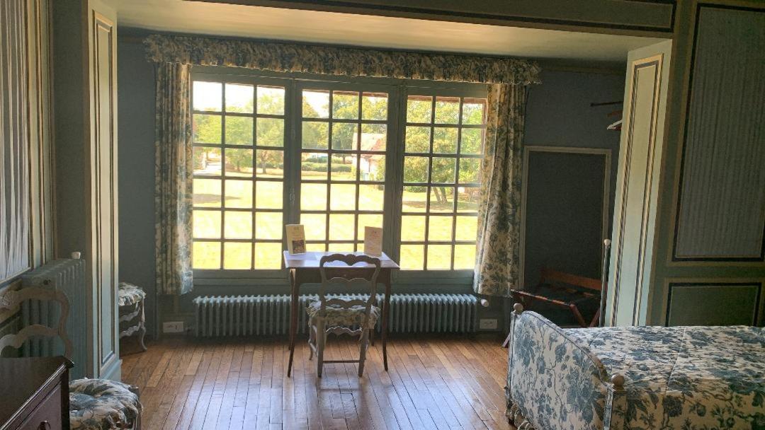 Chambres D'Hotes Manoir De Beaumarchais Les Chapelles-Bourbon Esterno foto
