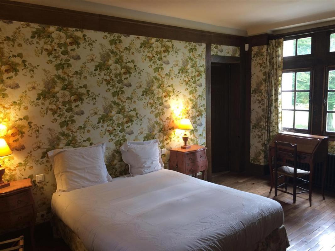 Chambres D'Hotes Manoir De Beaumarchais Les Chapelles-Bourbon Esterno foto